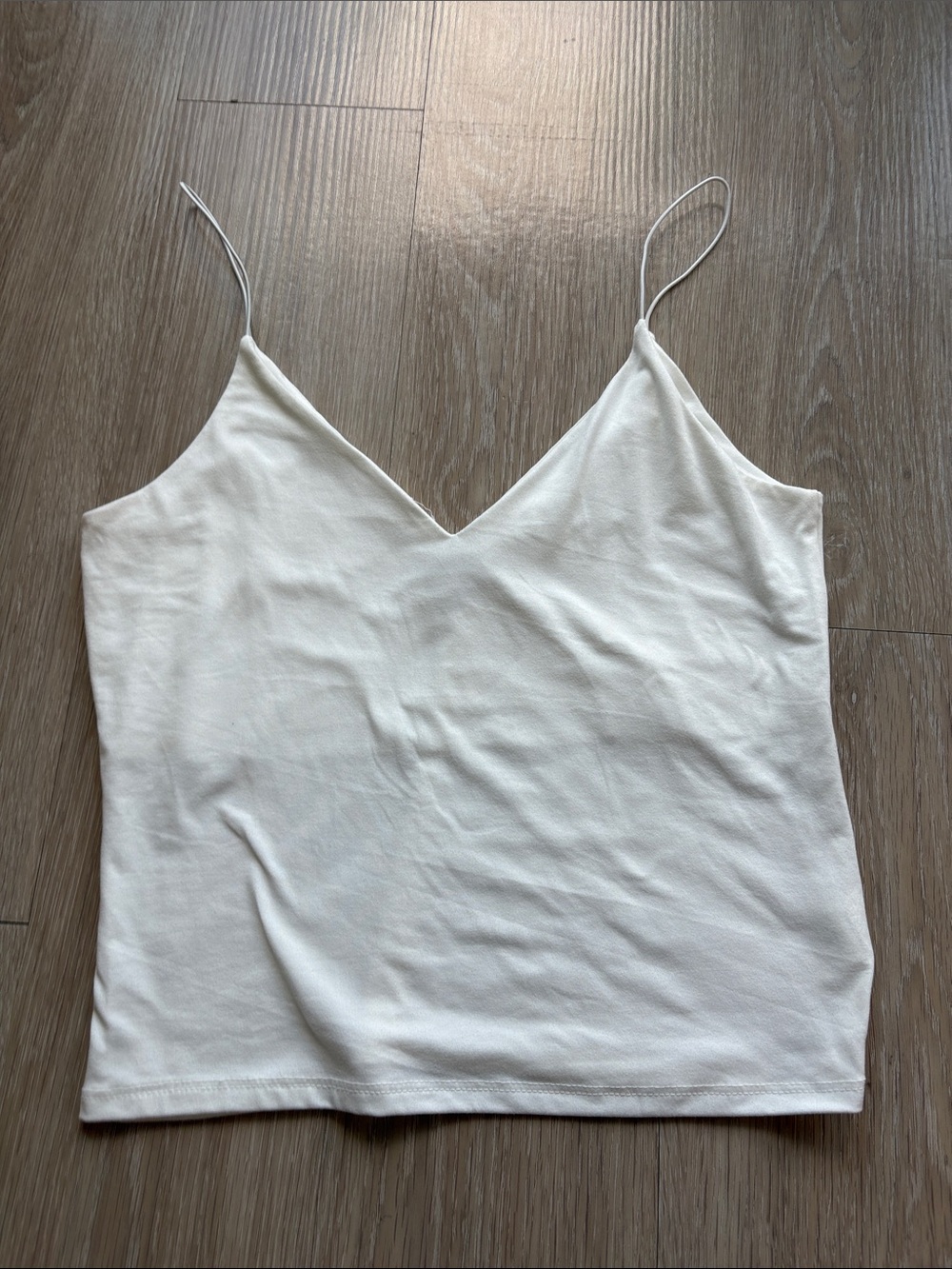 gaze Cream V-Neck Spaghetti Strap Cami
